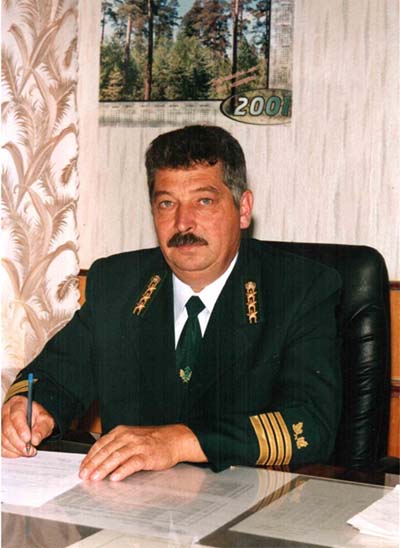 Азнакай урман хуҗалыгы хезмәткәре Альфир Габдрахман улы Галимов. Азнакай урман хуҗалыгы хезмәткәре Альфир Габдрахман улы Галимов.